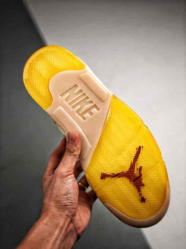 J5 "Retro Sail"