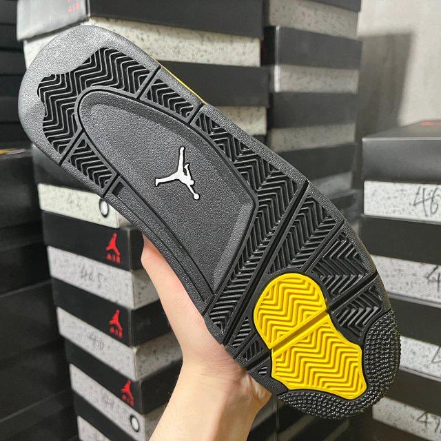 J 4 "Retro Thunder (2023)"