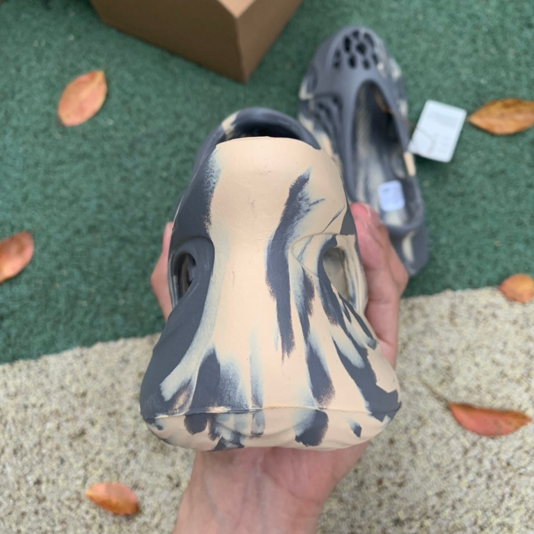Y Runner "Moon Grey"