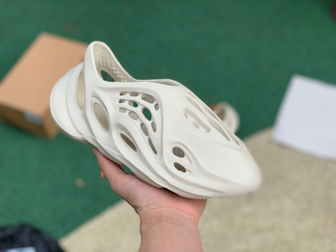 Y Foam "Sand"