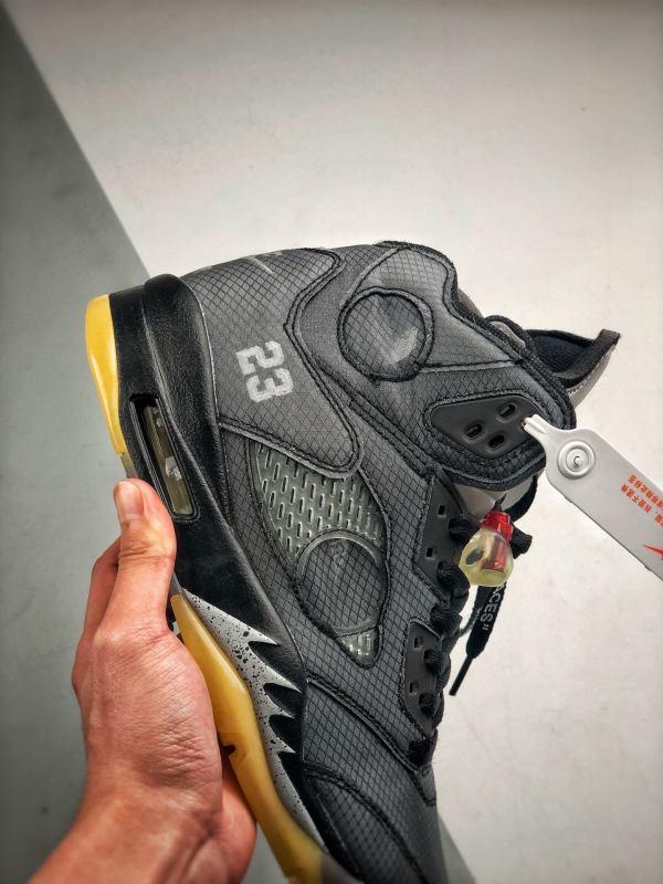 J5 "Retro Black"