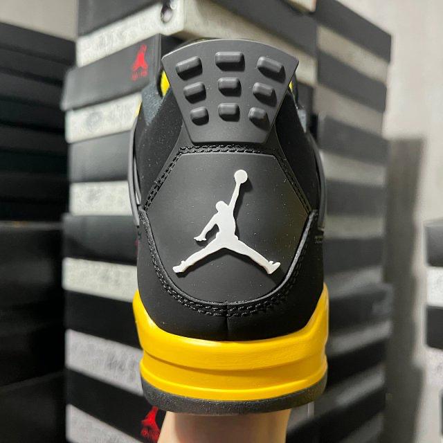 J 4 "Retro Thunder (2023)"
