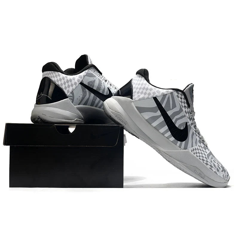 DEMAR DEROZAN PE 5