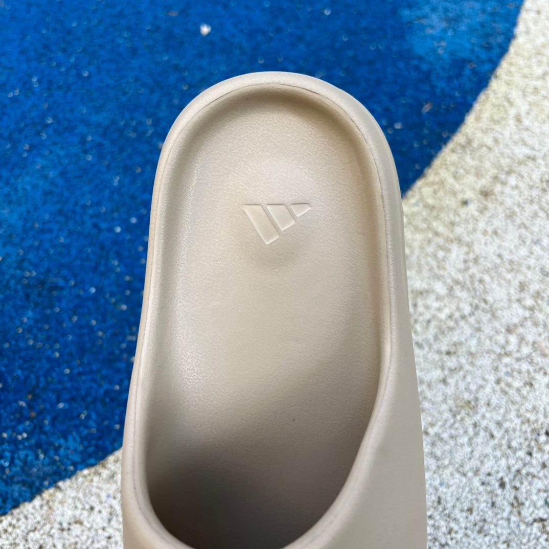 Y Slides "Sand"