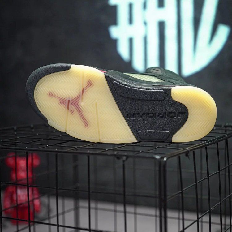 J5 "Gore-Tex Off-Noir"