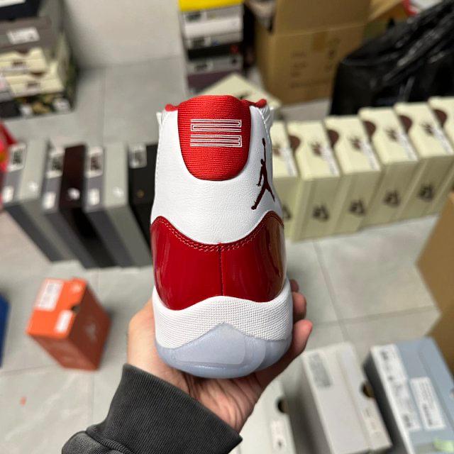 AJ11 "Retro Cherry"