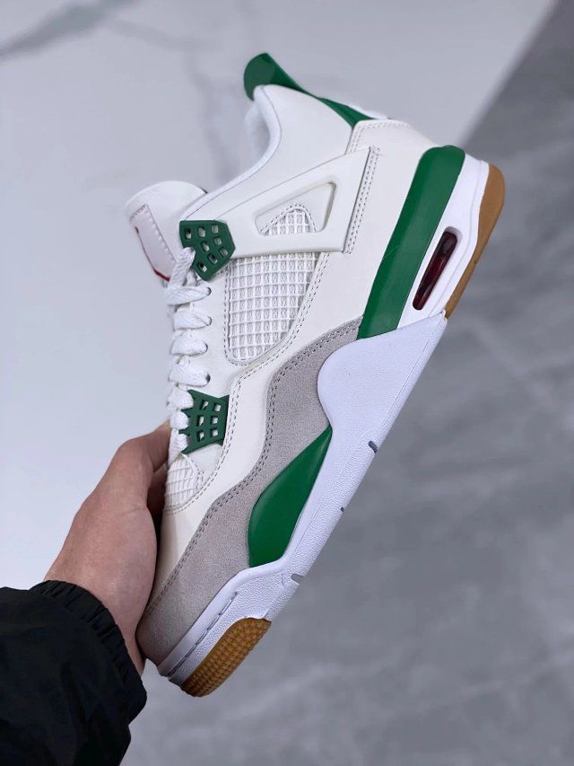 J 4 "Retro SB Pine Green"