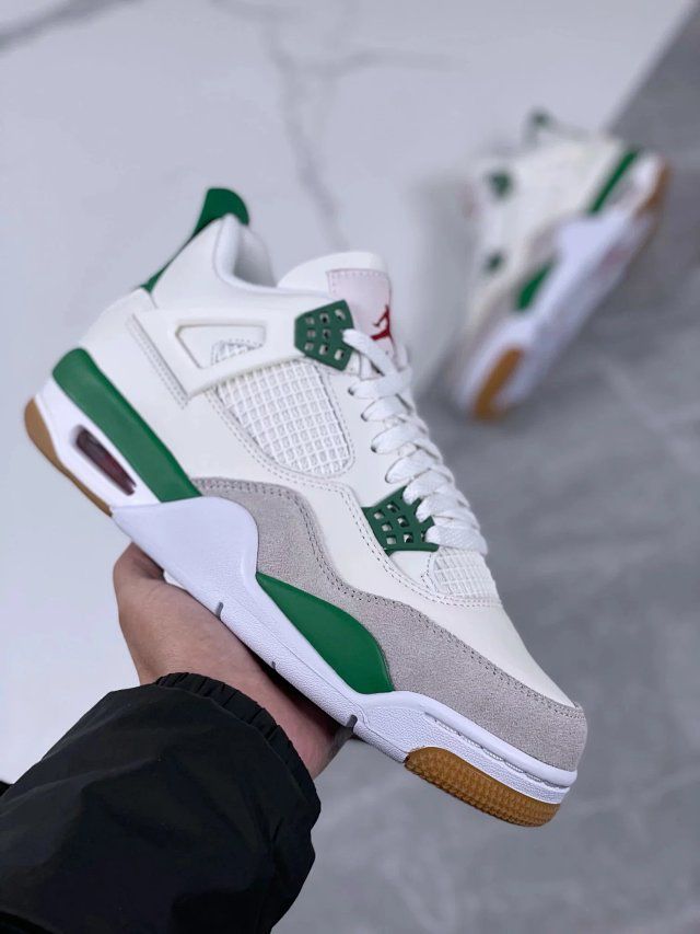 J 4 "Retro SB Pine Green"