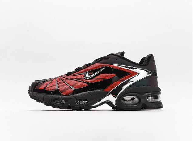 Skep x Tailwind 5 "University Red"