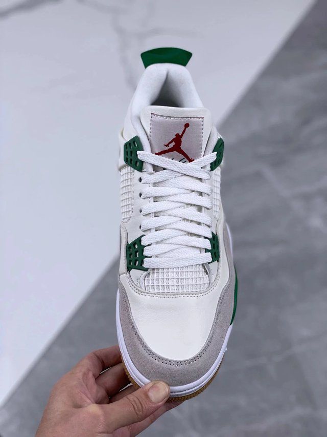 J 4 "Retro SB Pine Green"