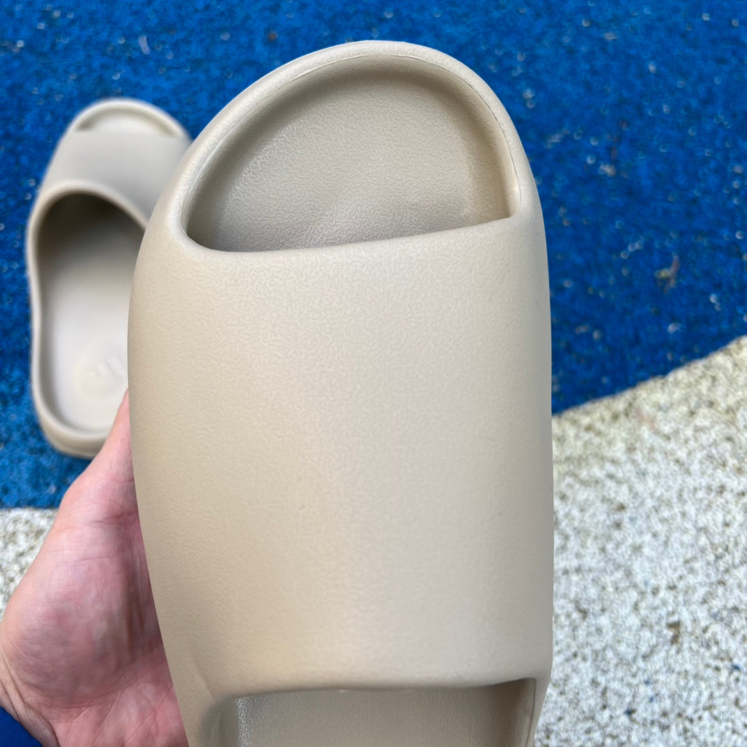 Y Slides "Sand"