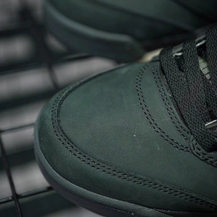 J5 "Gore-Tex Off-Noir"